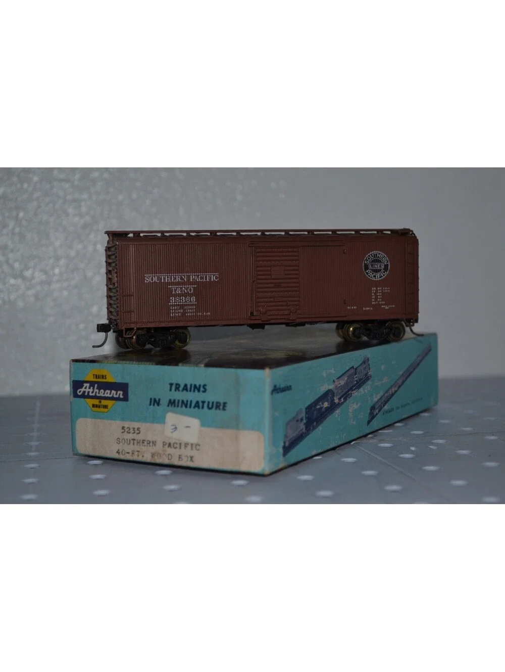 Built Athearn #5235 HO Southern Pacific SP 60730 Wood Box Car